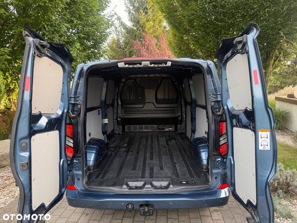 Ford Transit Custom 320 L2H1 Limited 2.0 150KM - 22