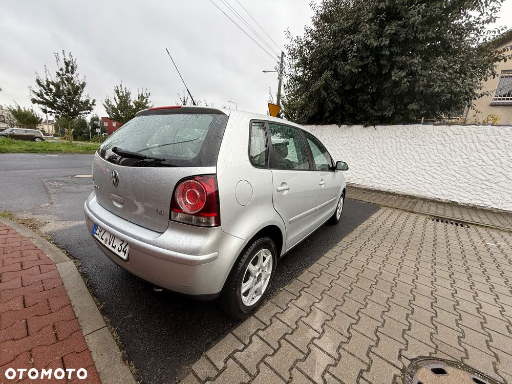 Volkswagen Polo 1.4 16V Trendline - 17