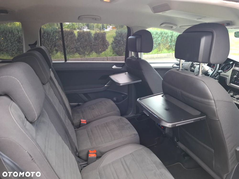 Volkswagen Touran - 31