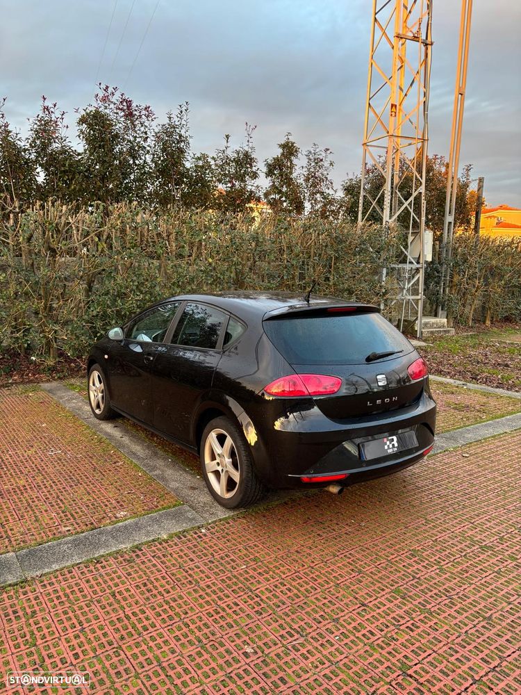 SEAT Leon 1.6 TDI Sport - 4