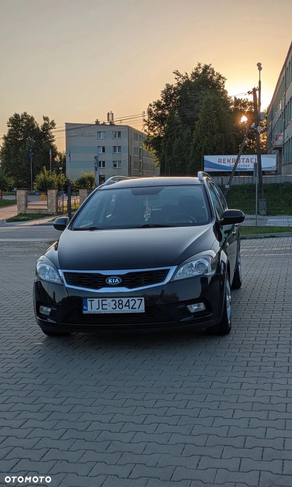 Kia Ceed Cee'd 1.6 Crdi Comfort + - 11