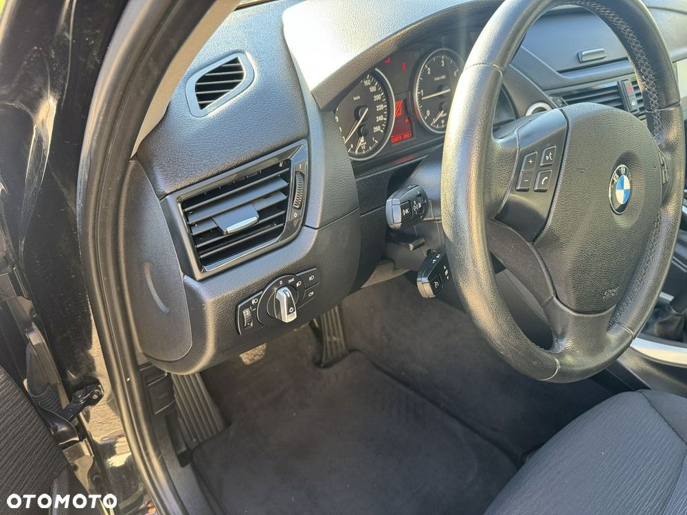 BMW X1 sDrive18d - 18