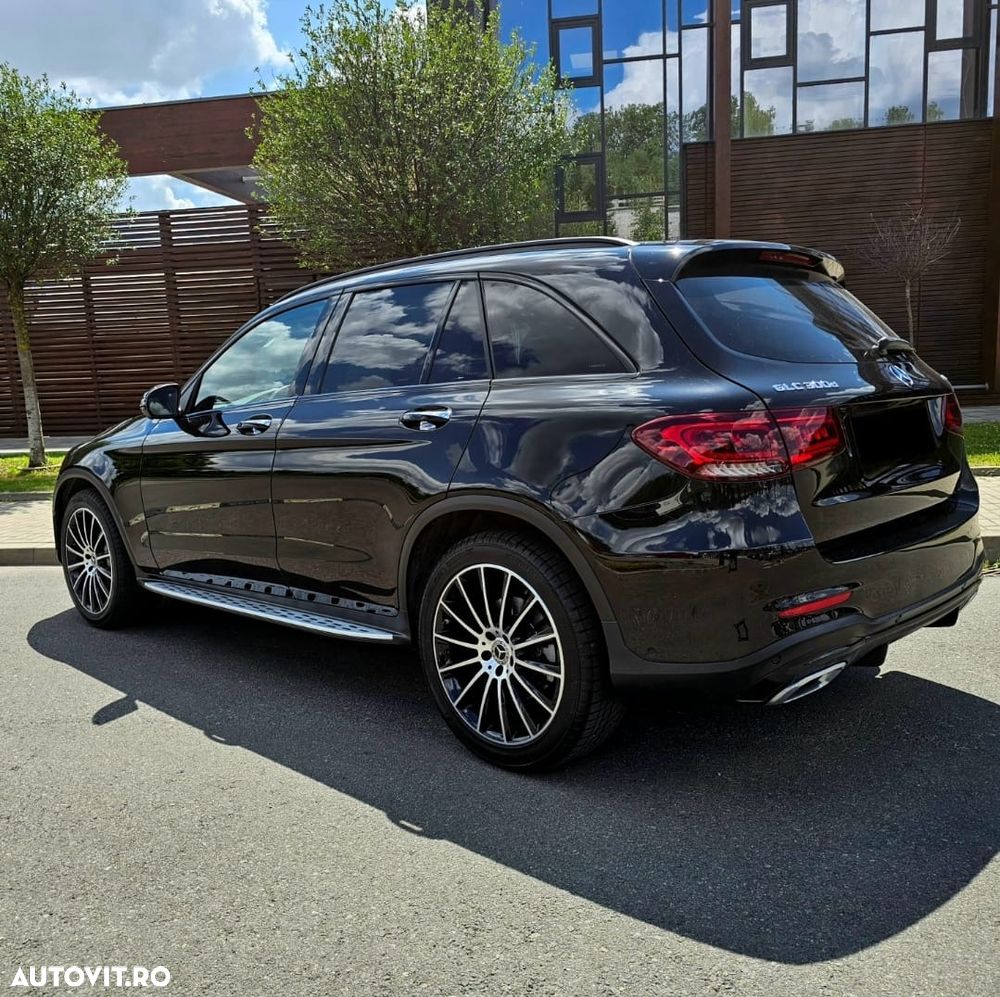Mercedes-Benz GLC 300 d 4MATIC - 4