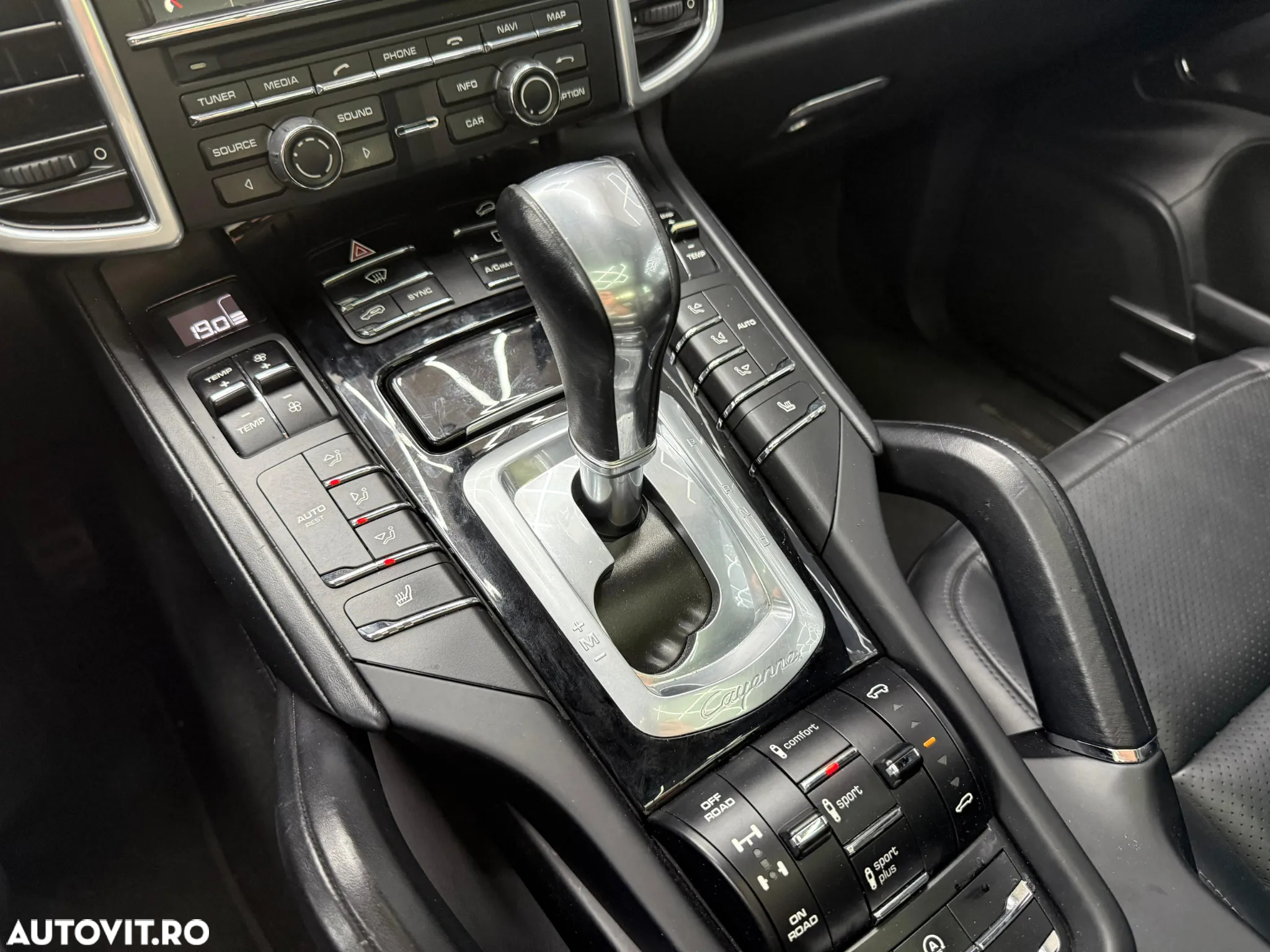 Porsche Cayenne 3.0 L - 11