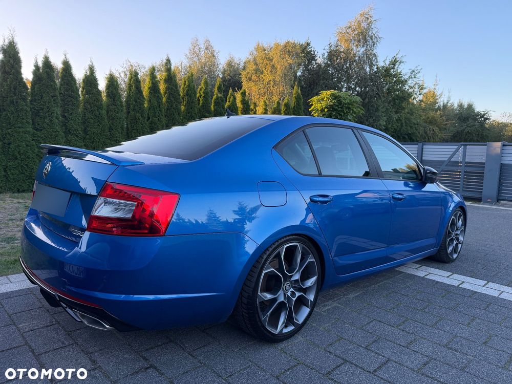 Skoda Octavia 2.0 TDI DSG RS - 38