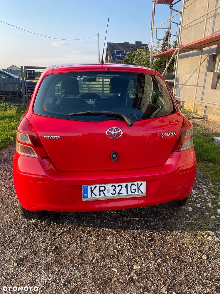 Toyota Yaris - 4