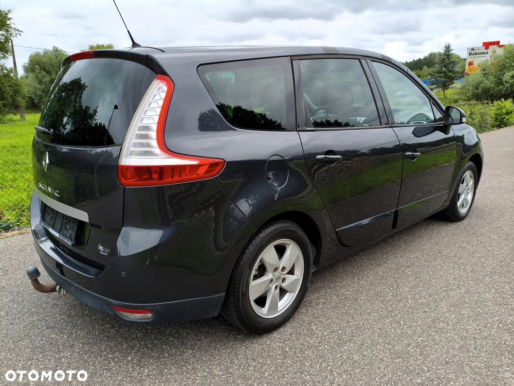Renault Grand Scenic - 12