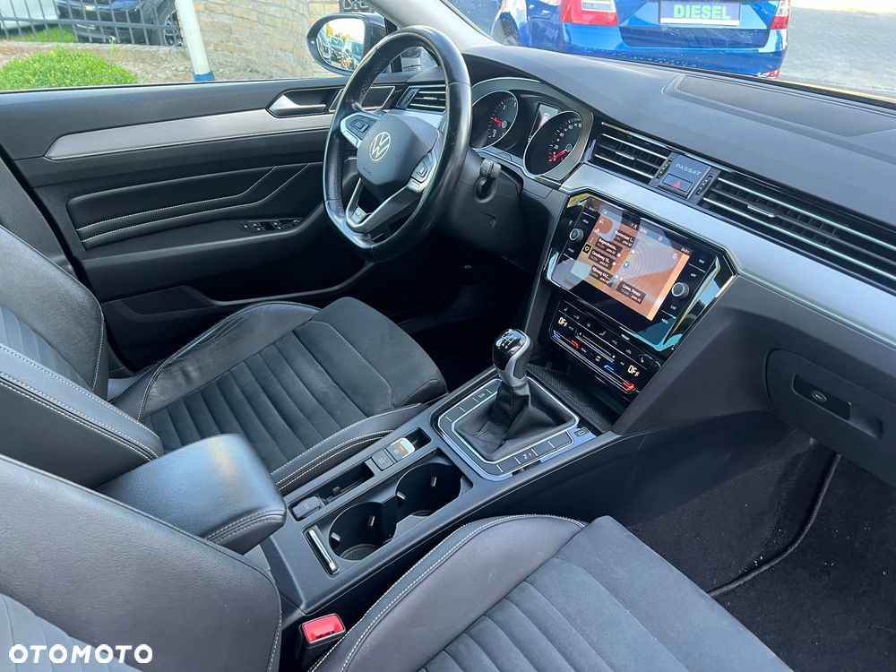 Volkswagen Passat 2.0 TDI EVO Business - 26