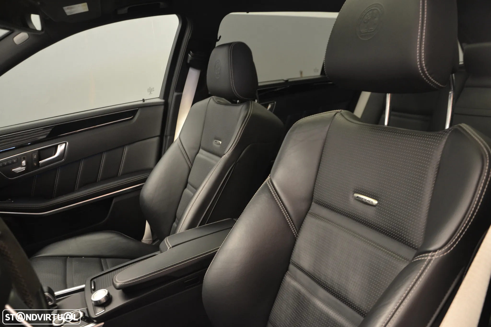 Mercedes-Benz E 63 AMG S 4-Matic - 24