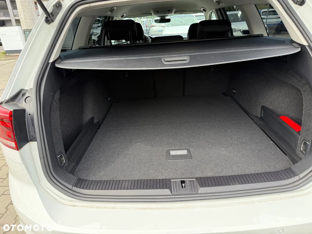 Volkswagen Passat 2.0 TDI EVO Business DSG - 9