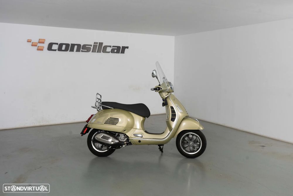 Piaggio Vespa GTS 300 75º Aniversário - 6