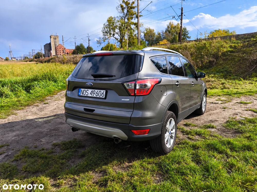 Ford Kuga - 4