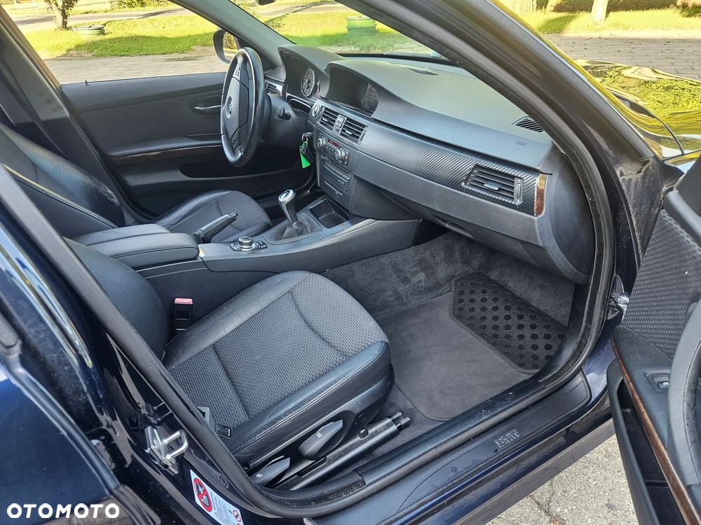 BMW Seria 3 318i - 7