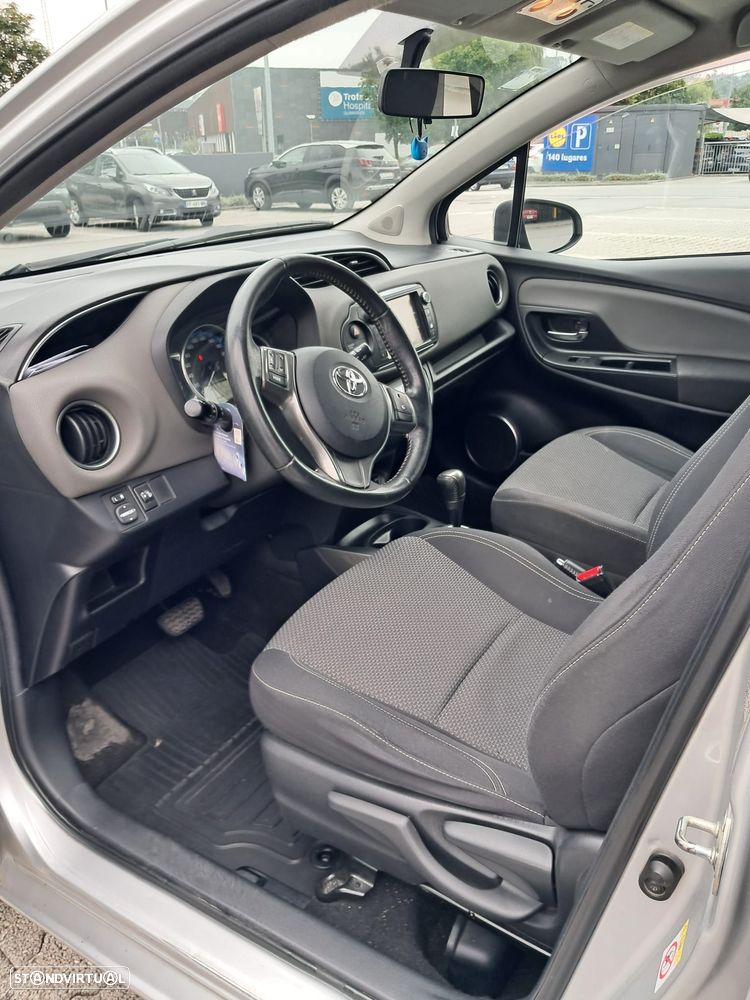 Toyota Yaris 1.5 HSD Comfort - 4