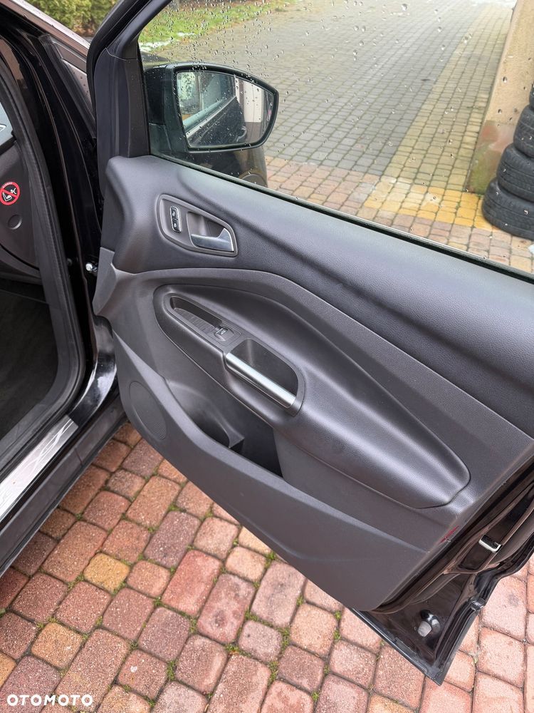 Ford Kuga 2.0 TDCi 4x4 Titanium - 14