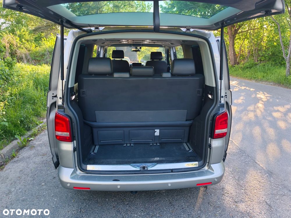 Volkswagen Multivan - 21