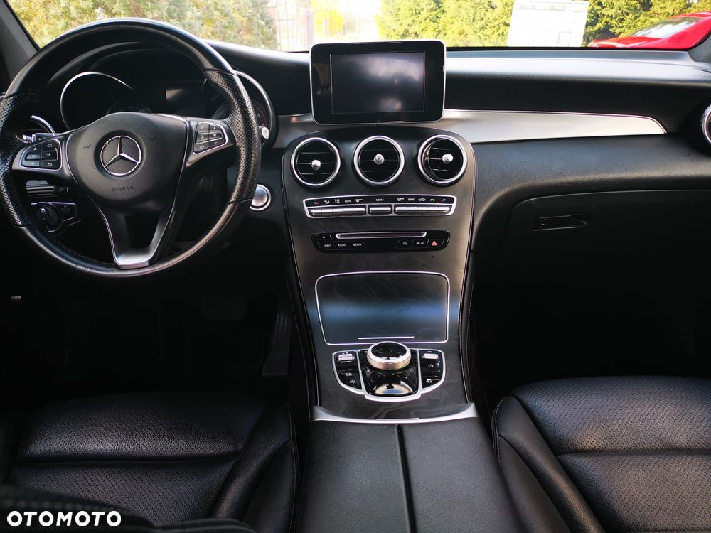 Mercedes-Benz GLC - 29