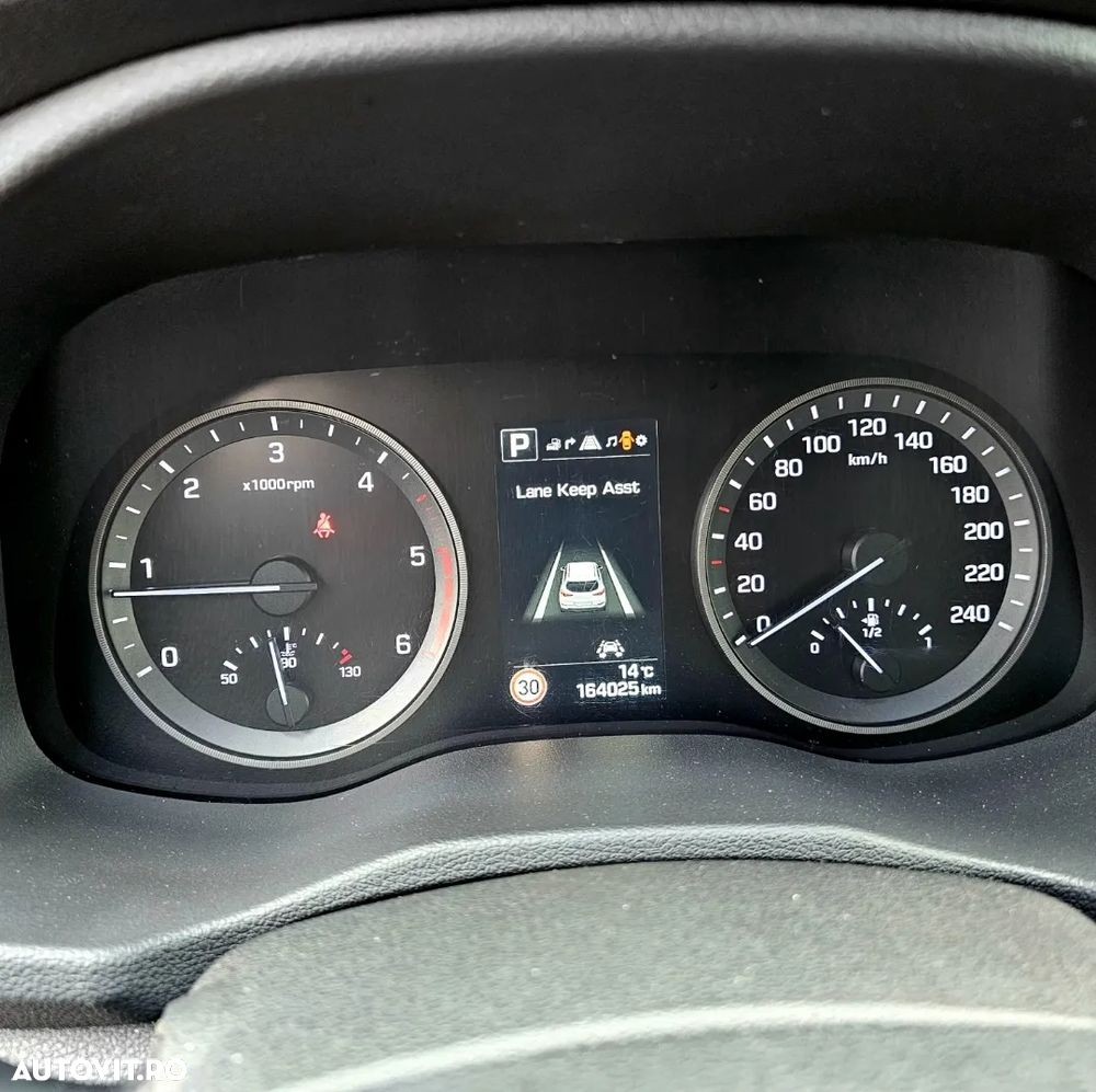 Hyundai Tucson 2.0 CRDI 4WD Automatik Premium - 22