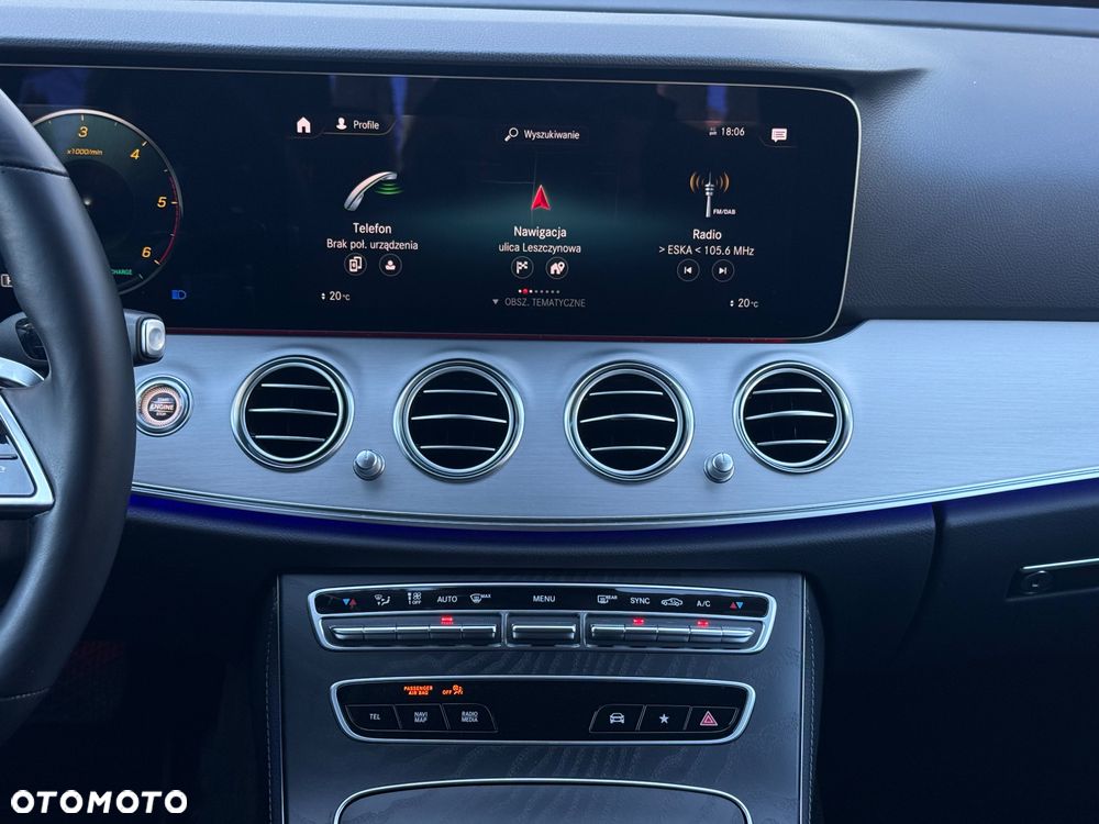 Mercedes-Benz Klasa E 220 d 4-Matic AMG/Avantgarde - 17