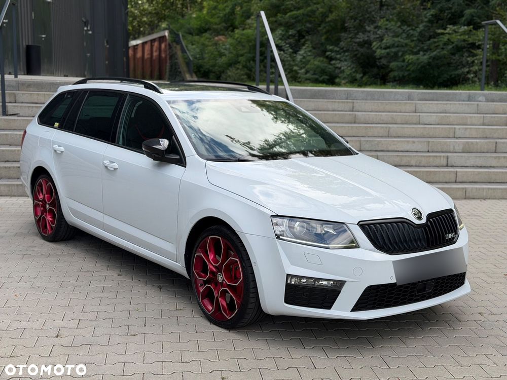 Skoda Octavia 2.0 TDI DSG RS - 8