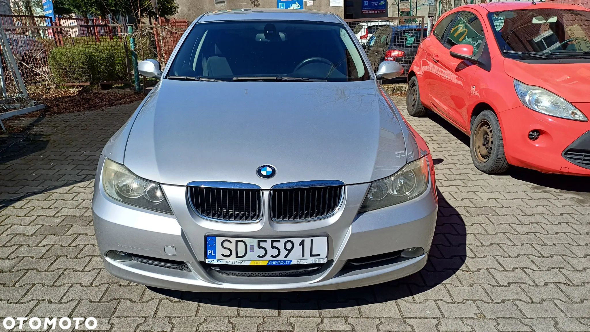 BMW Seria 3 318i - 1