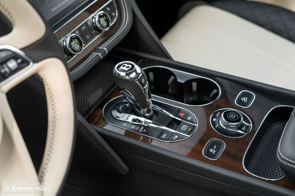 Bentley Bentayga V8 - 11