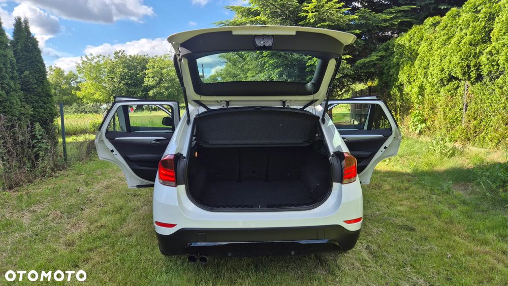 BMW X1 xDrive20i Sport Line - 31