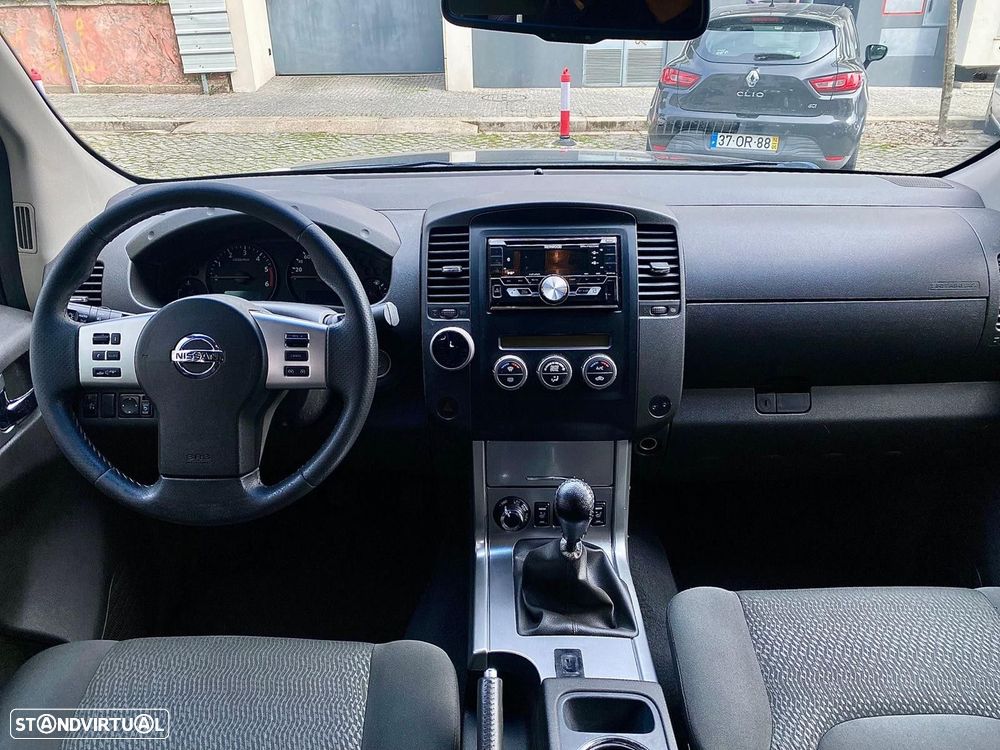 Nissan Navara 2.5 dCi CD XE 4WD - 21