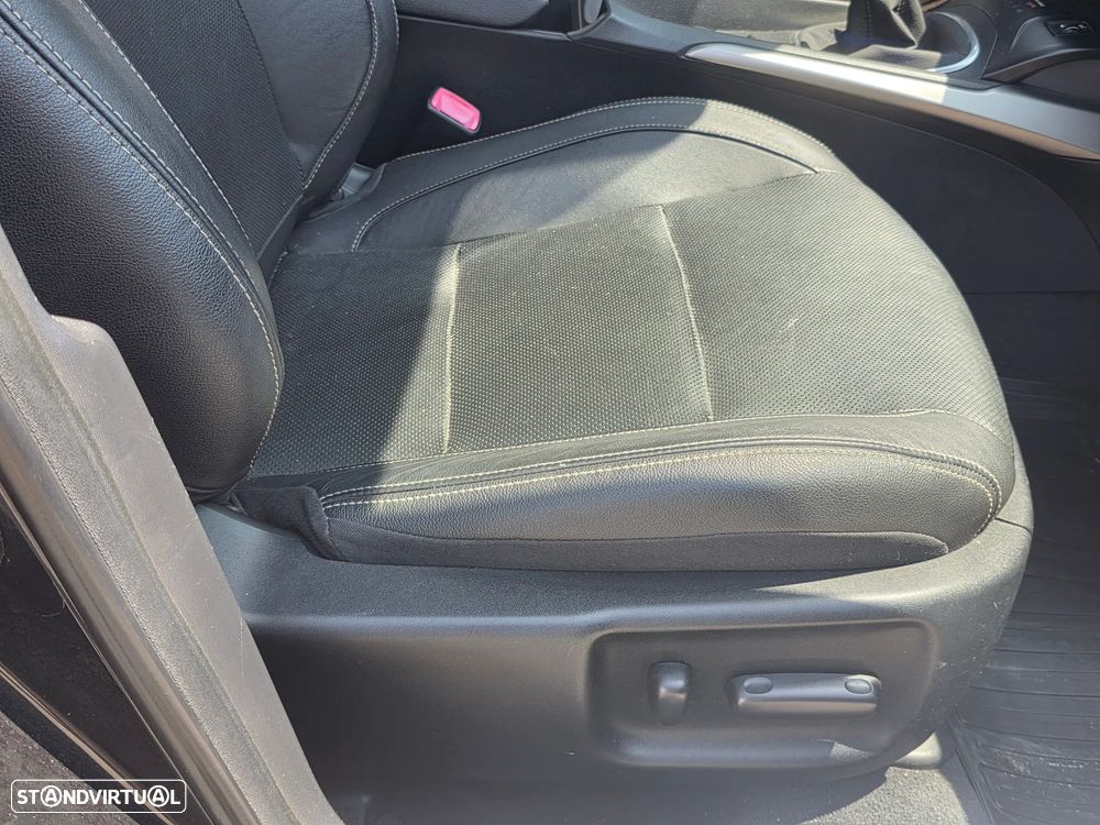 Toyota Avensis SW — fotografia 10
