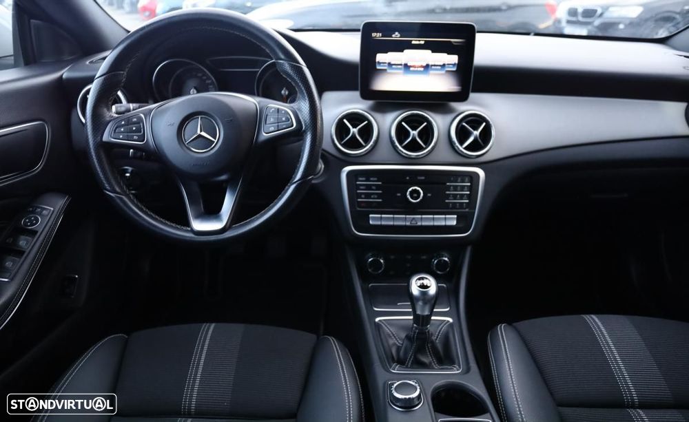 Mercedes-Benz CLA 180 d Shooting Brake Urban - 18
