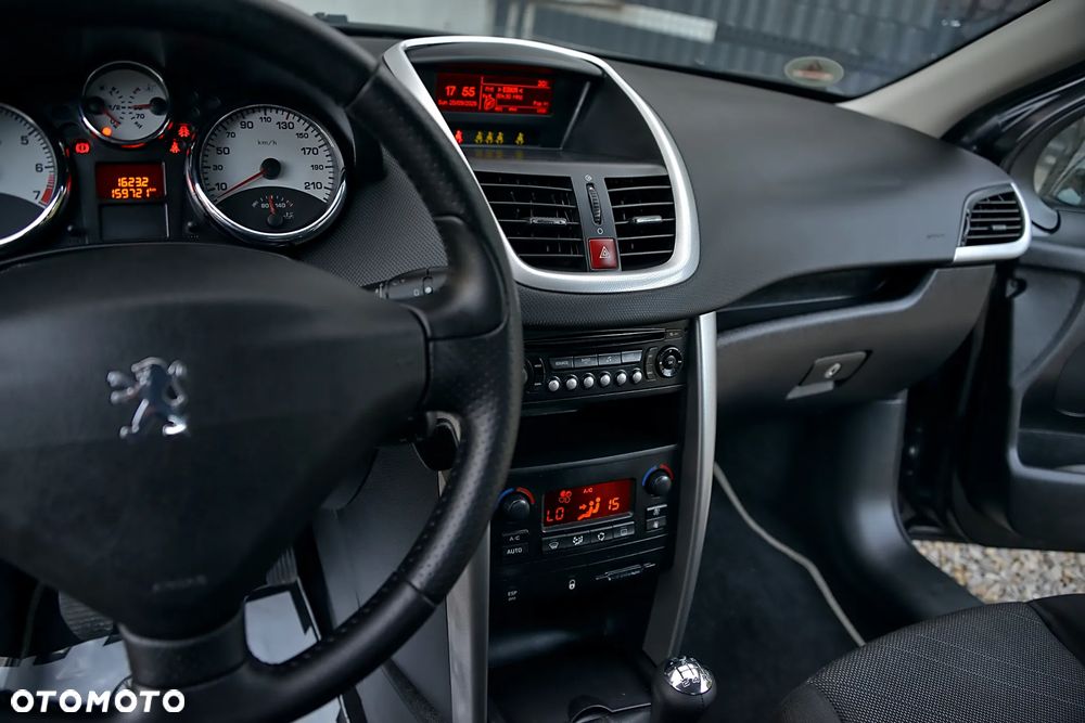 Peugeot 207 - 26