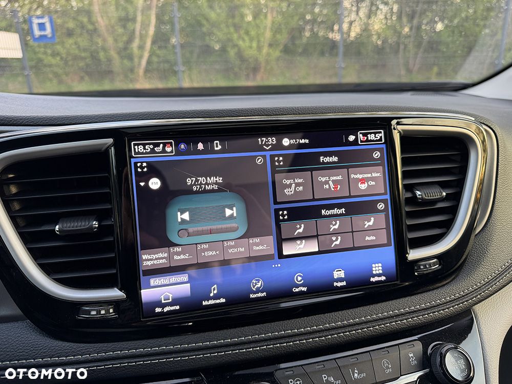 Chrysler Pacifica - 27