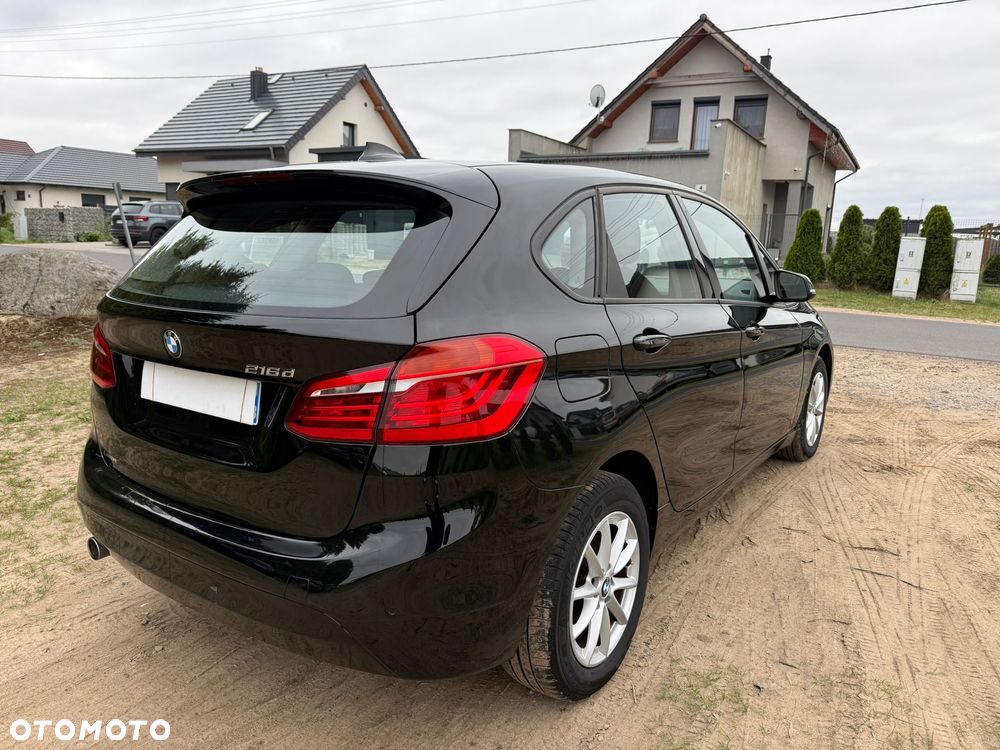 BMW Seria 2 216d Sport Line