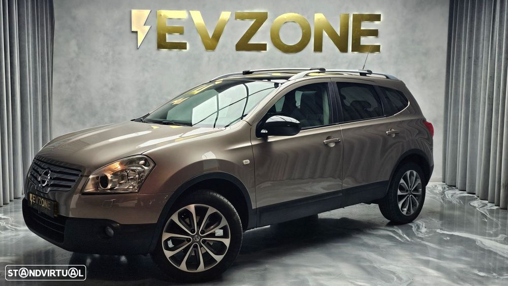 Nissan Qashqai +2 - 4
