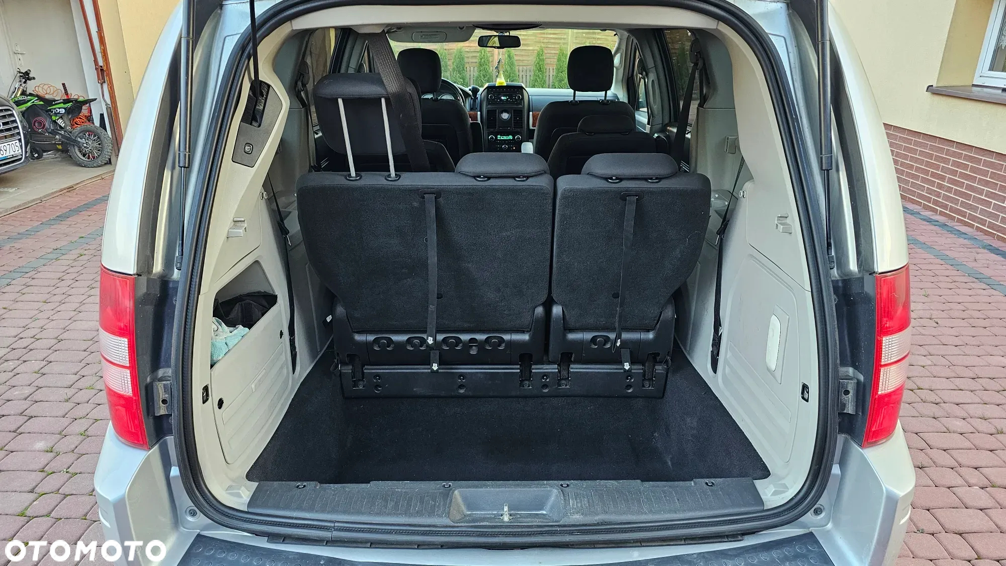 Chrysler Grand Voyager 2.8 CRD Touring - 24