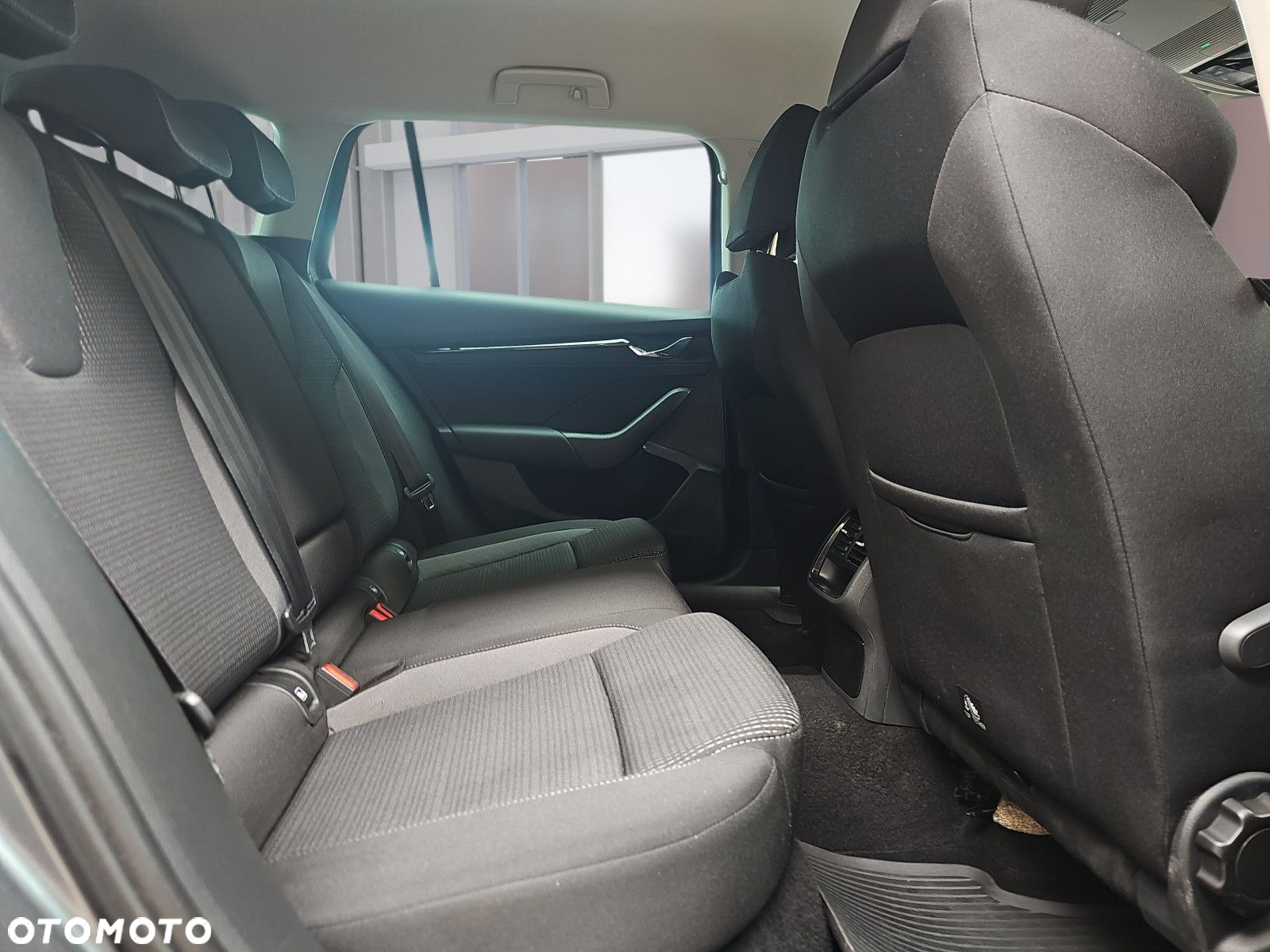 Skoda Octavia 2.0 TDI Ambition DSG - 21