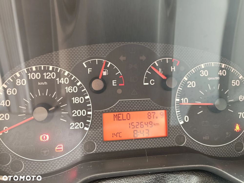 Fiat Grande Punto - 11