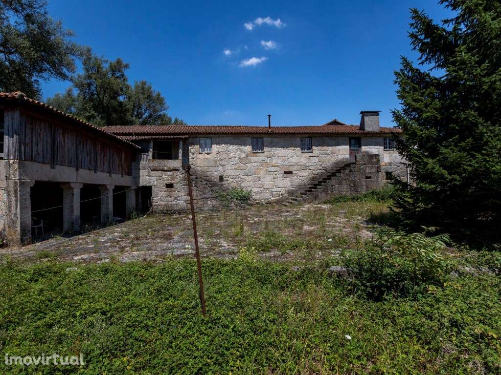 Quinta com moradia para reconstrução em Briteiros - Guimarães - Grande imagem: 3/5