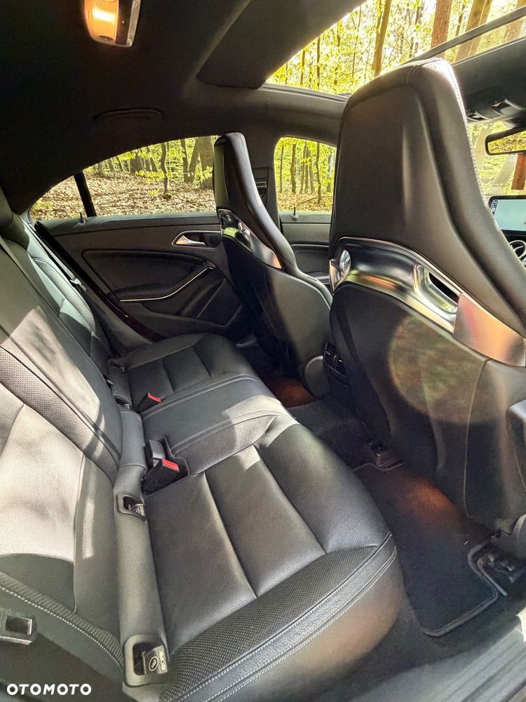 Mercedes-Benz CLA AMG 45 4-Matic - 9