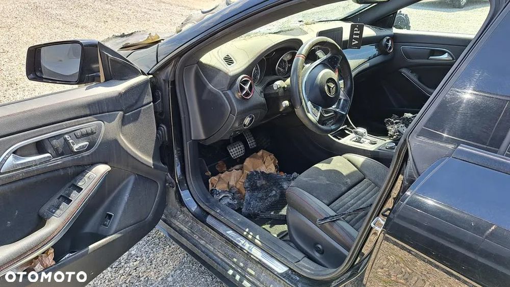 Mercedes-Benz CLA - 4