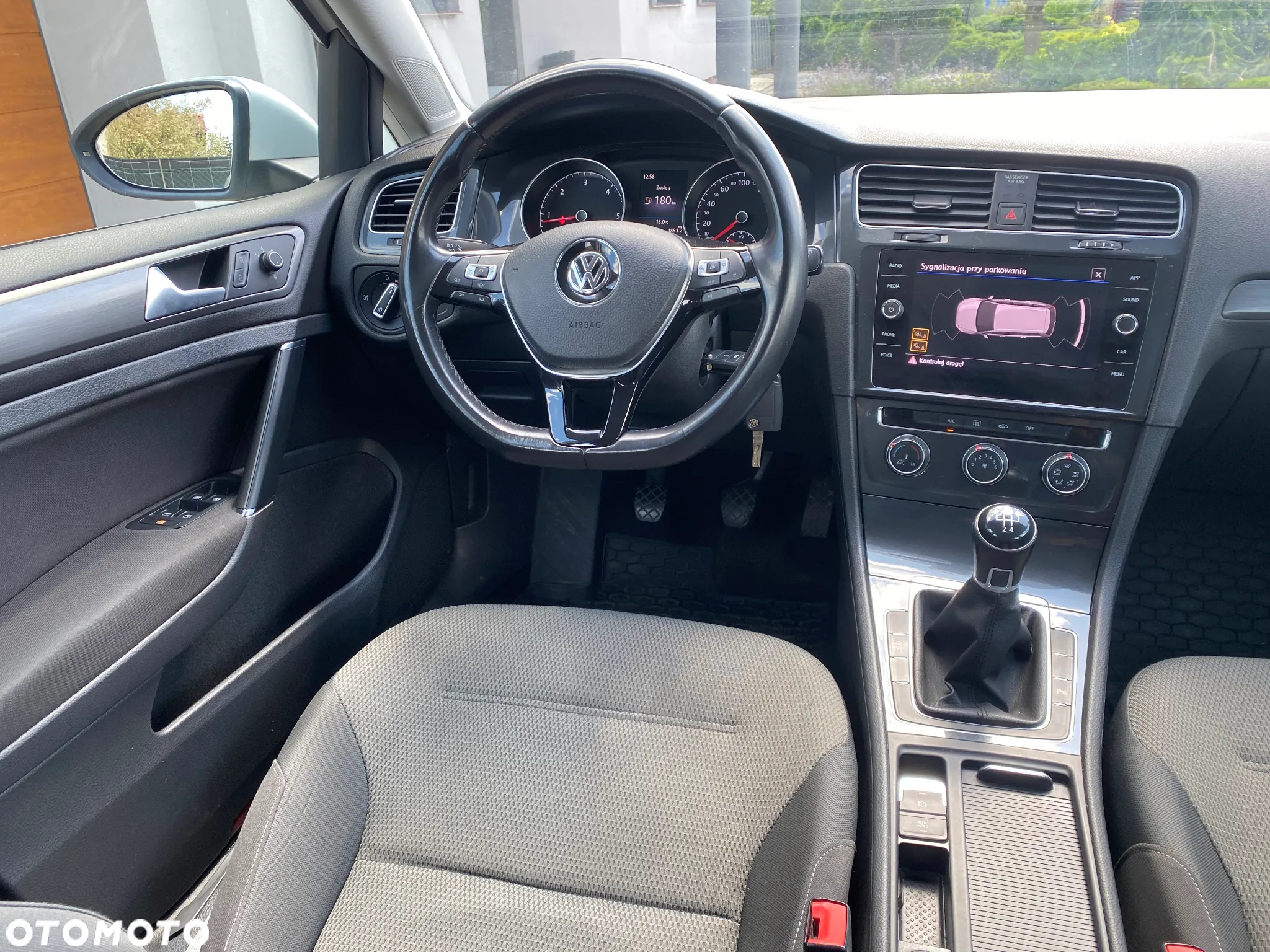 Volkswagen Golf VII 1.6 TDI BMT Comfortline - 19