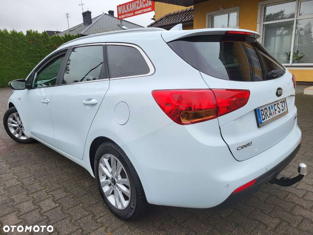 Kia Ceed - 4