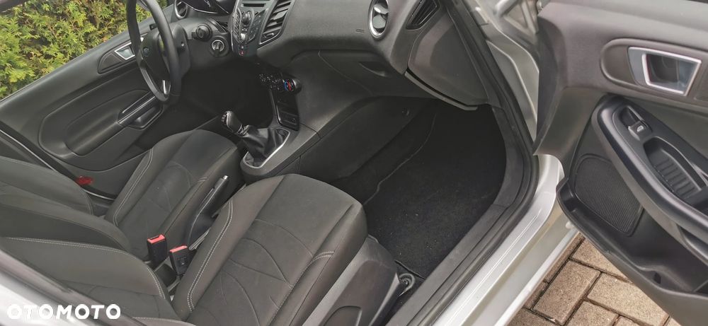 Ford Fiesta 1.25 Trend - 19