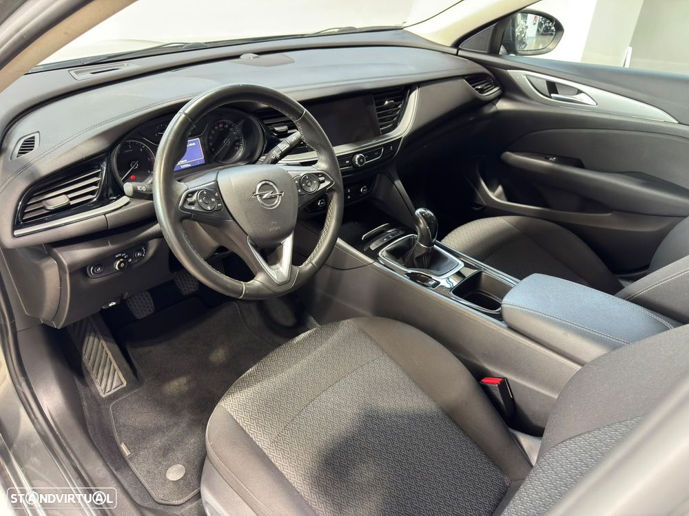 Opel Insignia Grand Sport 1.6 CDTi Business Edition — fotografia 10