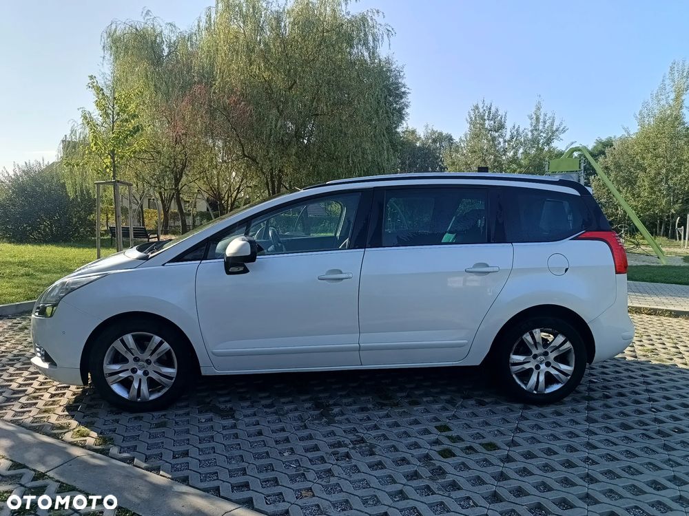Peugeot 5008 HDI FAP 165 Automatik Premium - 2