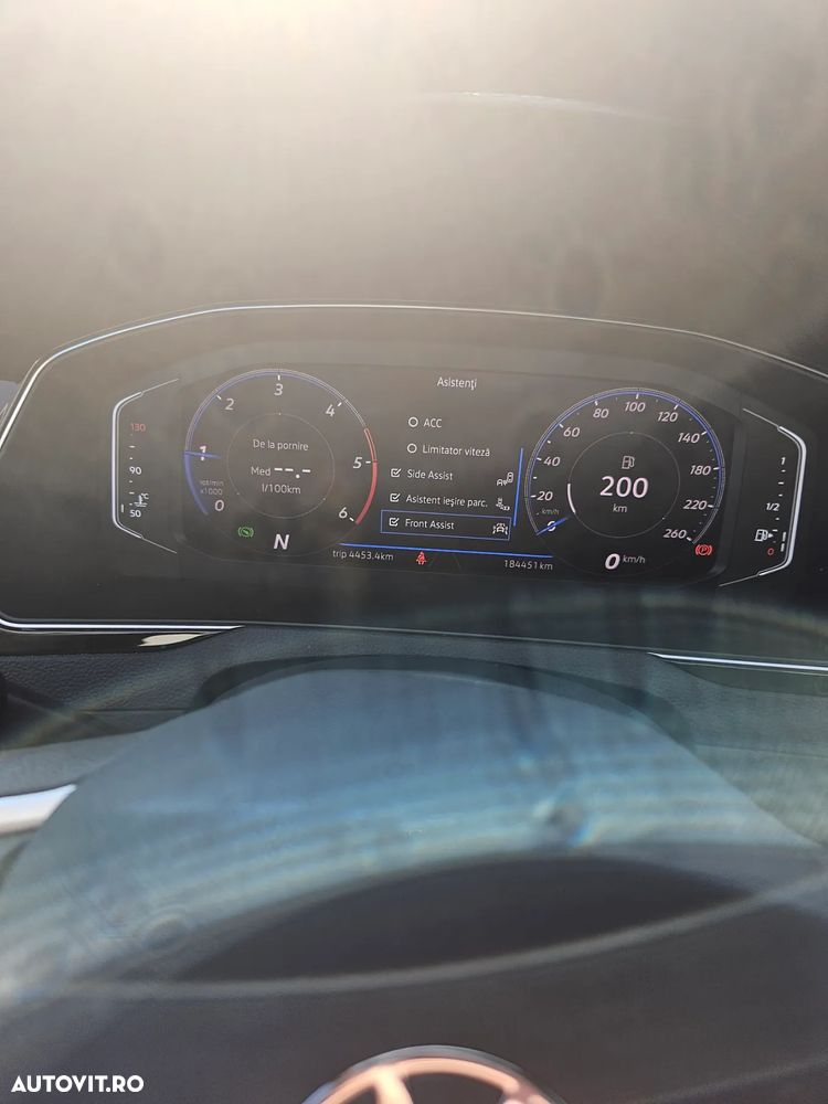 Volkswagen Passat - 18