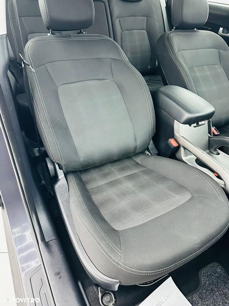 Kia Sportage 1.7 CRDI 2WD Spirit - 22