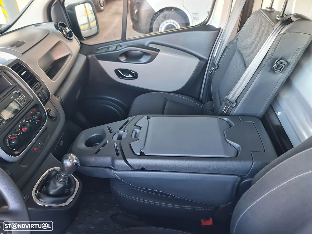 Renault TRAFIC 1.6 DCI 125CV L1H1 * AC * Câmera * ( c/IVA ) - 44