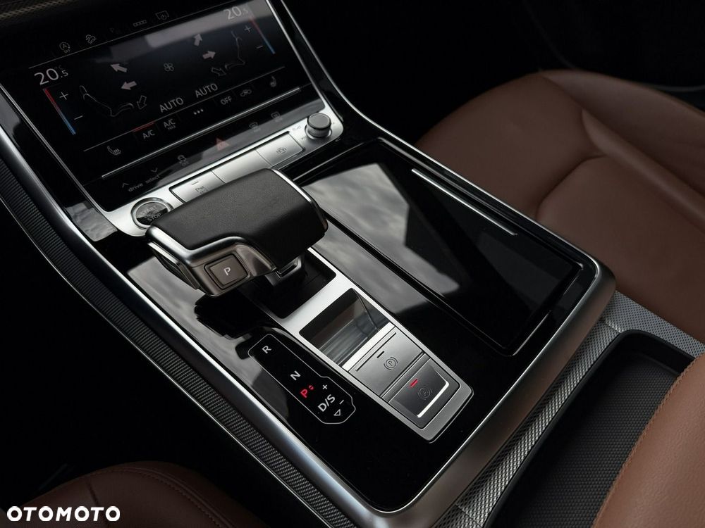 Audi Q8 - 25