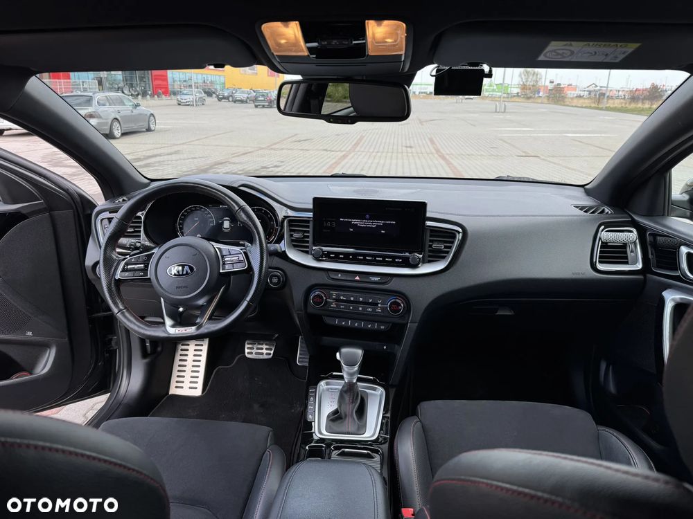 Kia ProCeed - 12